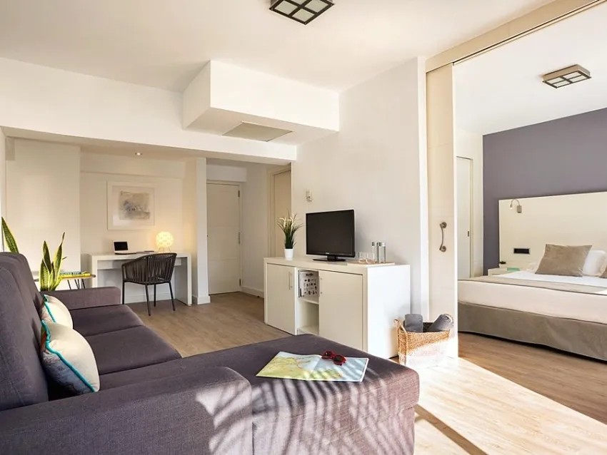 Las Gaviotas Suites Hotel 4*-12