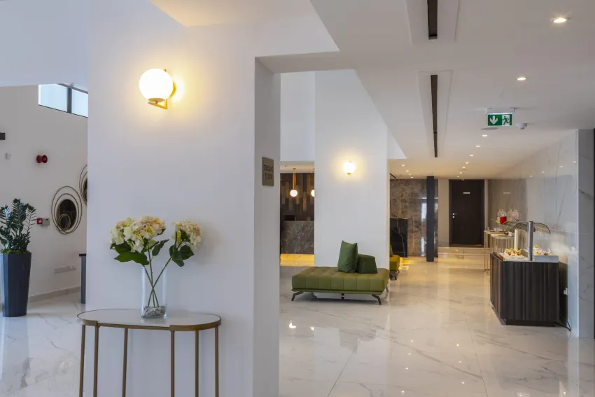 Leonardo Crystal Cove Hotel and Spa by the sea 4*-19