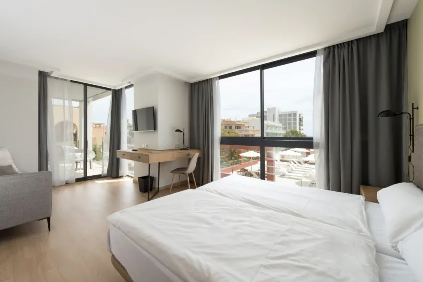 Kyrat Amarac Suites 4*-4