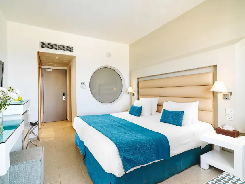 Leonardo Cypria Bay 4*-15
