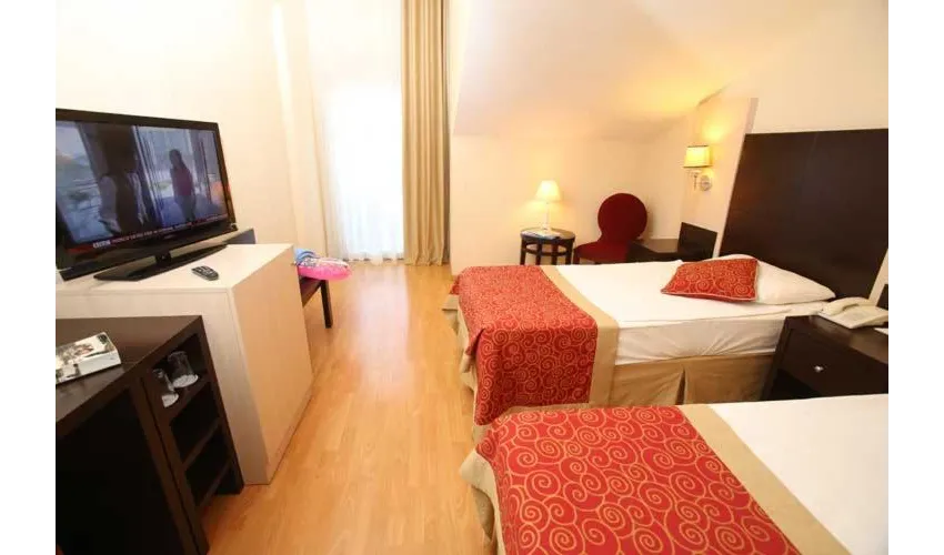 VIKING GARDEN HOTEL & SPA  4*-7