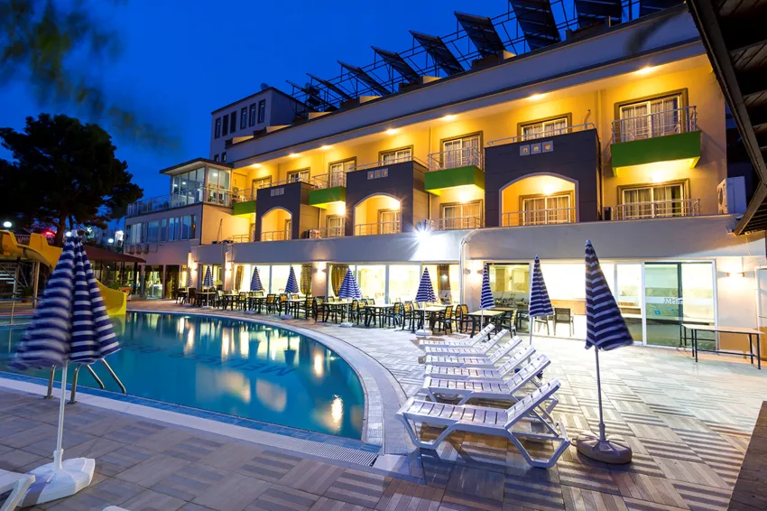 Rich Melissa Hotel 4*-4