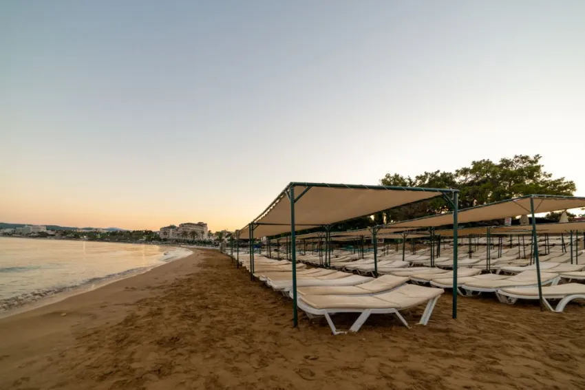 ARMAS GREEN FUGLA BEACH  4*-5