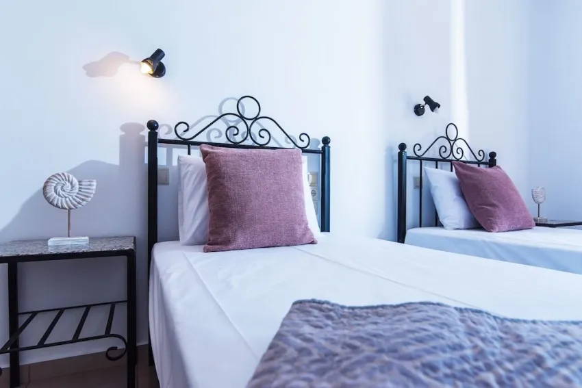 Real Palace Studios 3*-26