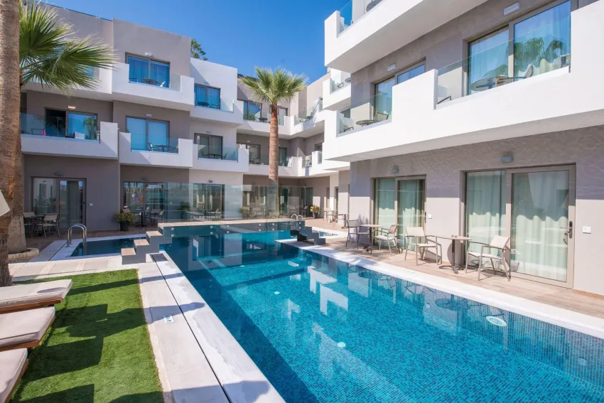 Cactus Bay Hotel 4*-5