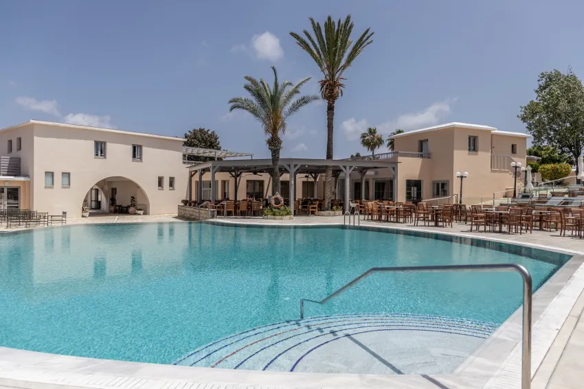 Louis St. Elias Resort 4*-130