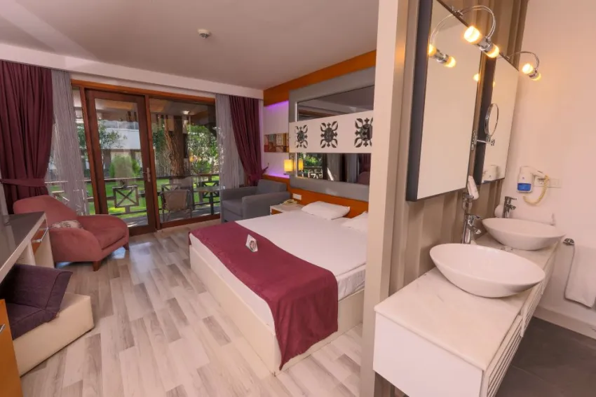 FLORA GARDEN BEACH (ADULTS ONLY 16+)  5*-8