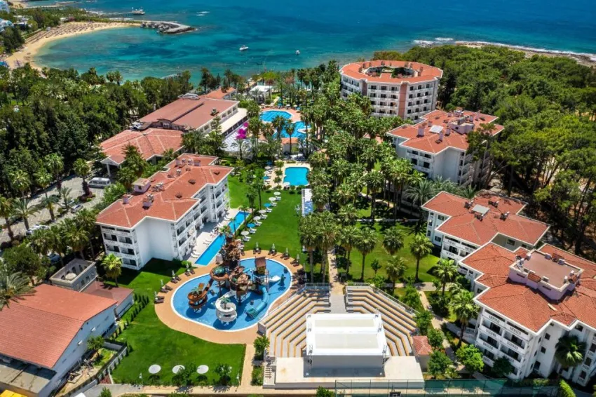 UTOPIA RESORT & RESIDENCE  5*-2