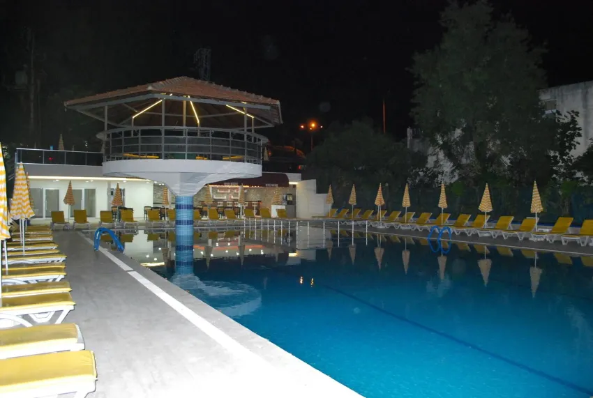 Kolibri Resort Hotel 3*-4