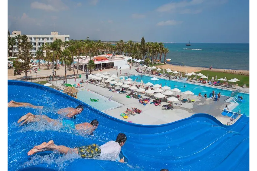 Louis Phaethon Beach 4*-9