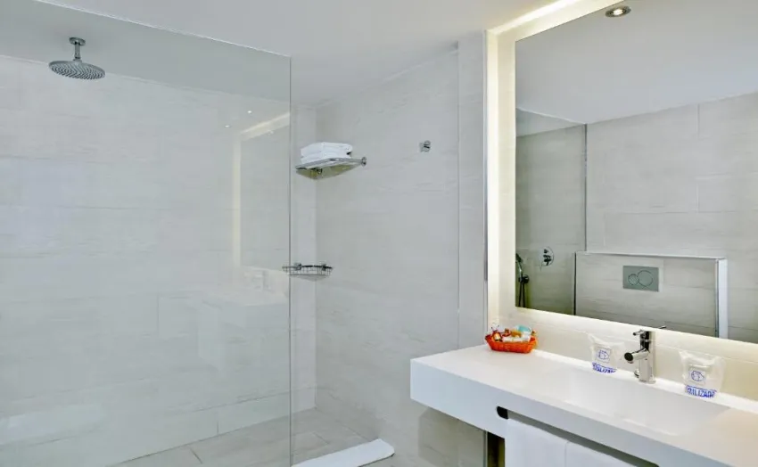 Hispania Hotel 3*-10