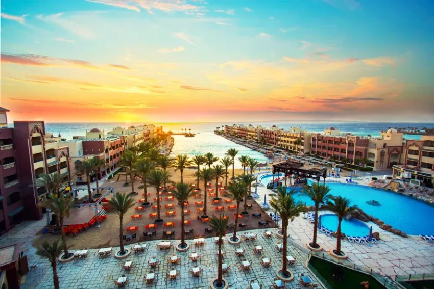 SUNNY DAYS EL PALACIO RESORT & SPA  4*-26