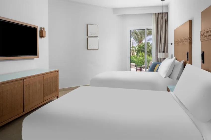 DOUBLETREE BY HILTON SHARM BAY RESORT BEACH SIDE  4*-94
