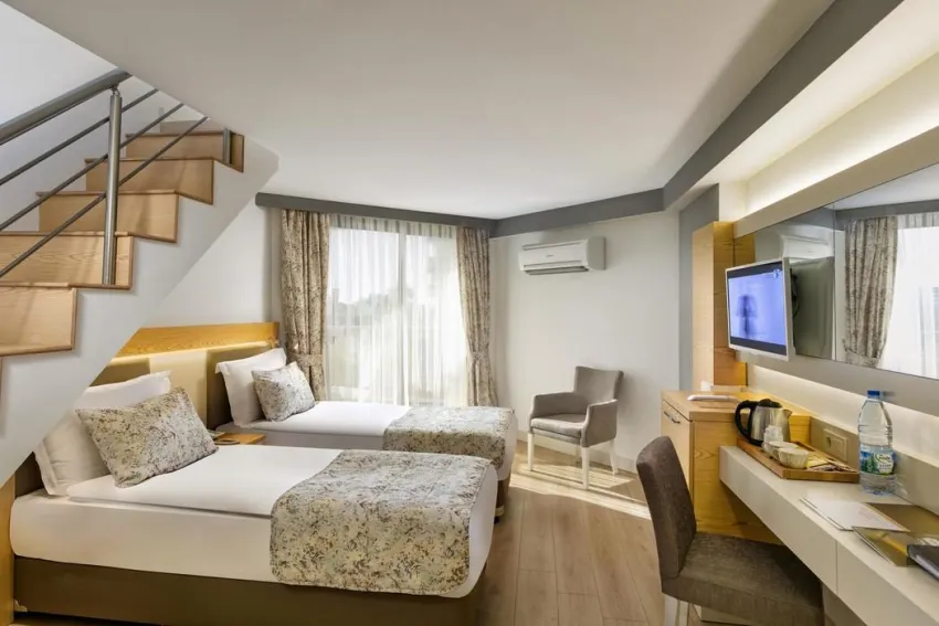 Glamour Resort & Spa Hotel 5*-10