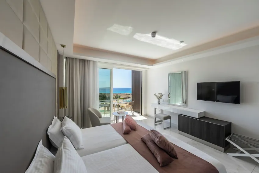 Chrysomare Beach Hotel and Resort 5*-94