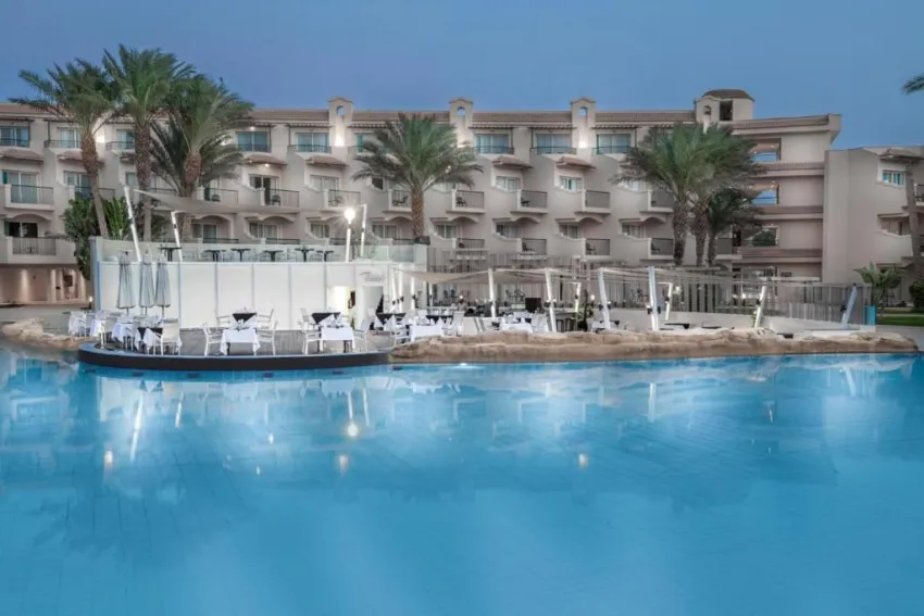 V BEACH RESORT SAHL HASHEESH (EX. PYRAMISA SAHL HASHEESH)  5*-16
