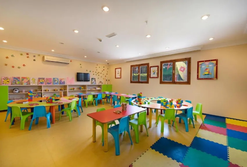 MIRAMARE QUEEN HOTEL  4*-26