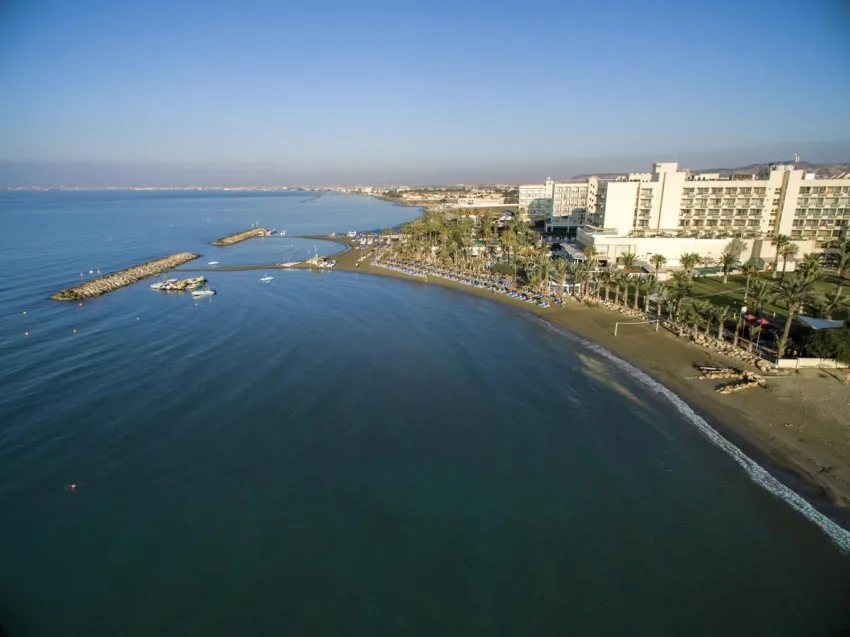 Golden Bay Beach 5*-5