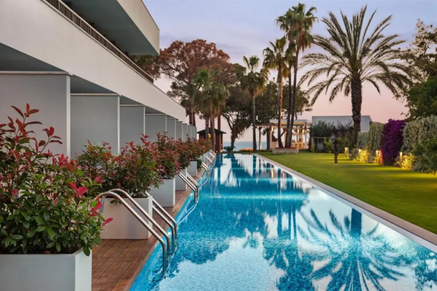 ACANTHUS & CENNET BARUT COLLECTION  5*-57