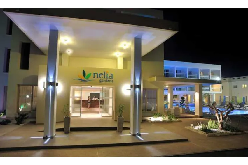 Nelia Gardens 3*-3