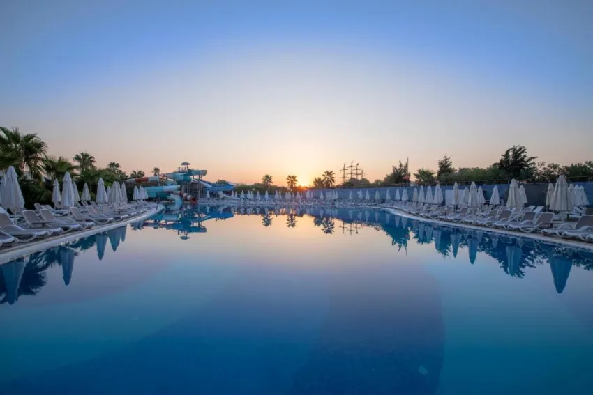 LAKE & RIVER SIDE HOTEL & SPA  5*-11