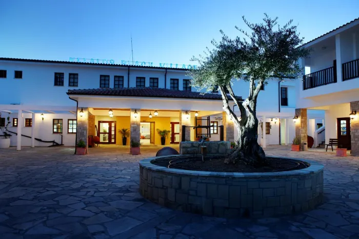 Kefalos Beach Tourist Village 4* - Paphos - Cipru
