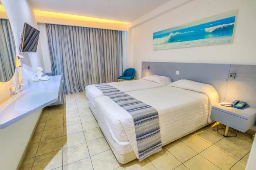 Anonymous Beach 3*-27