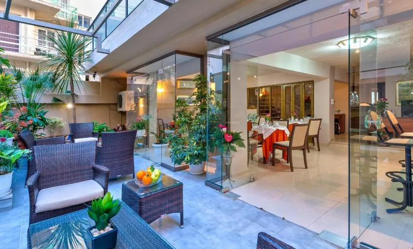 Leonidas Apartments 3*-2