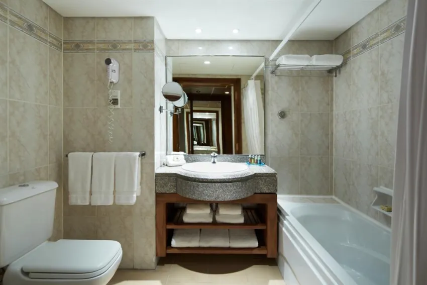 MARRIOTT BEACH RESORT HURGHADA  5*-11