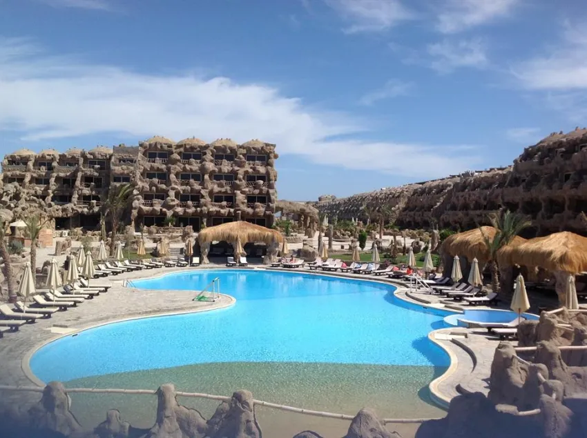 CAVES BEACH RESORT (ADULTS ONLY 16+)  5*-4