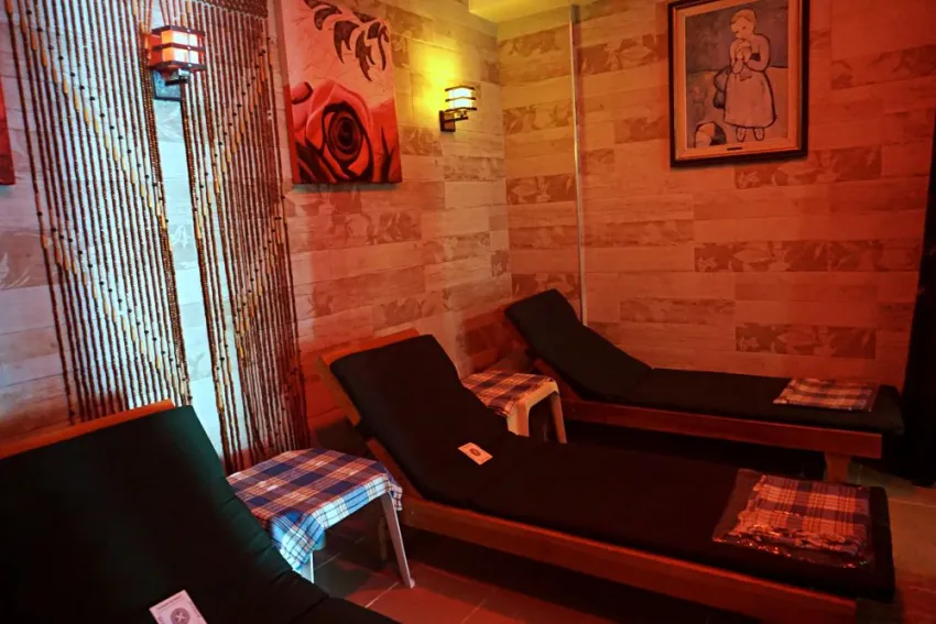 SIDE LEGEND HOTEL  3*-12