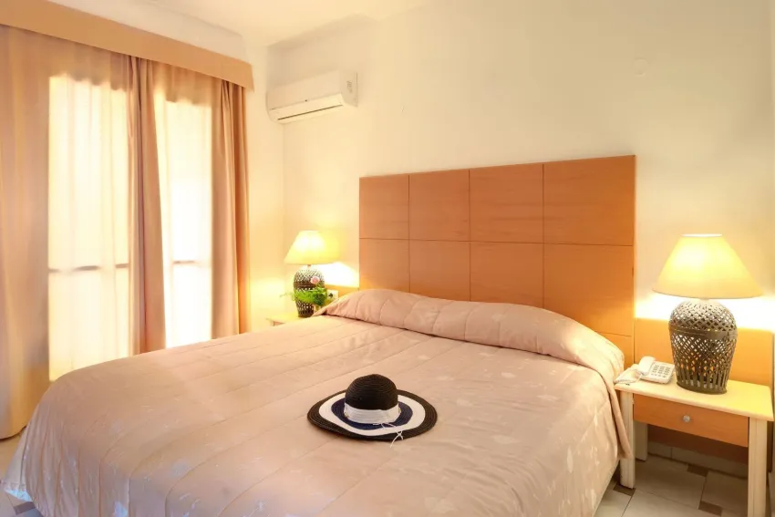 Mare Apartments 2*-23