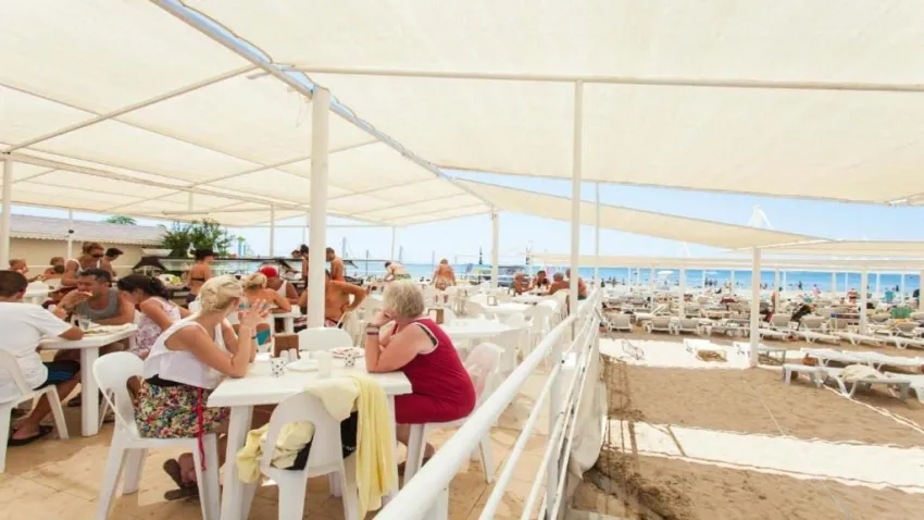 DREAM WORLD FAMILY CLUB  4*-9