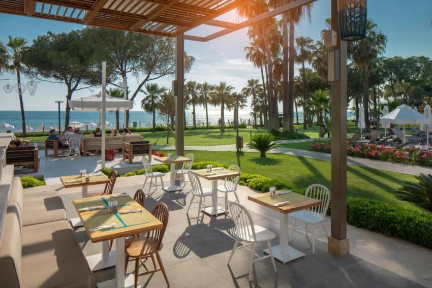 ACANTHUS & CENNET BARUT COLLECTION  5*-1