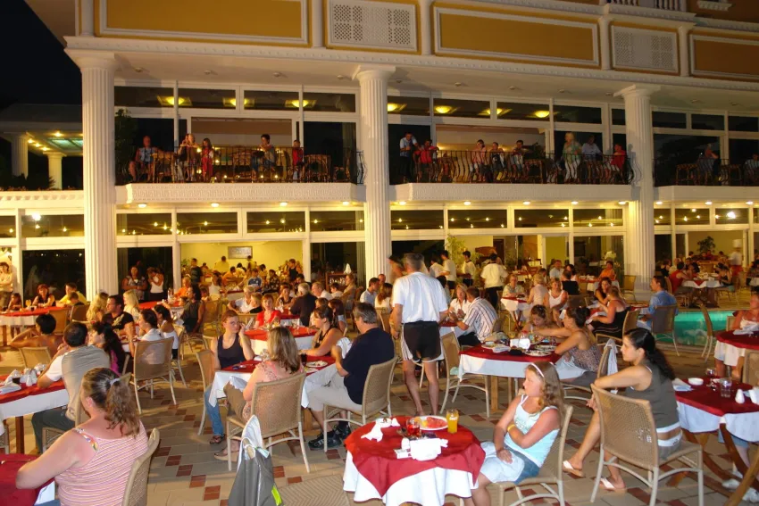 ANTIK GARDEN & HOTEL ANTIK  4*-5