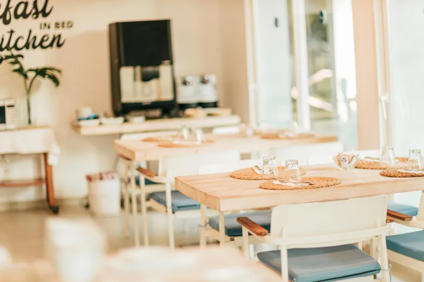 4U Miranda - Only Adults 3*-12