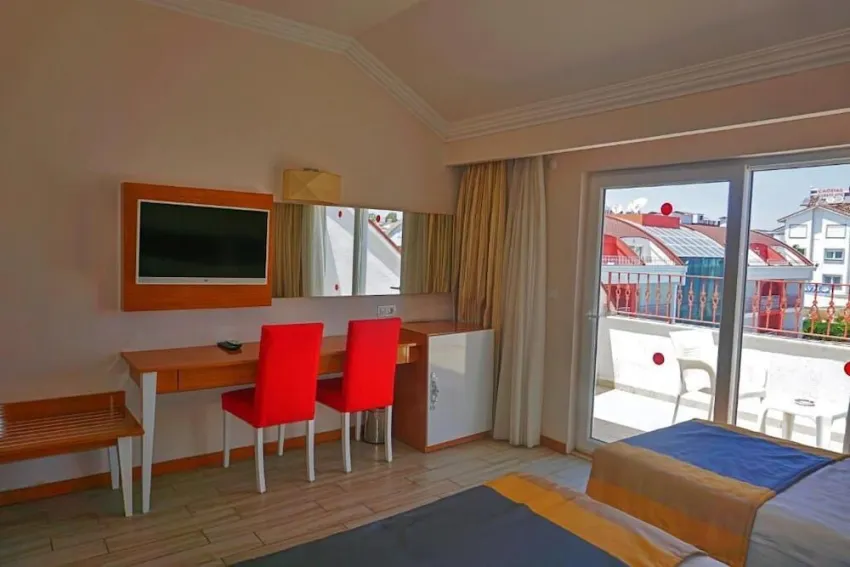 Side Legend Hotel 3*-5