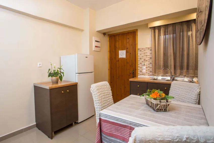 Casa Lyristis (ex Lyristis Apartments Plus) 3*-4