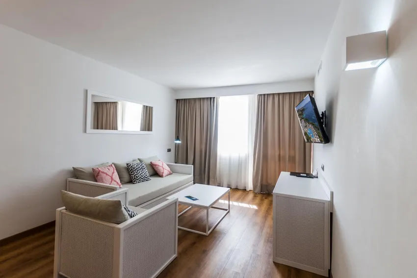Ponent Mar App 4*-20