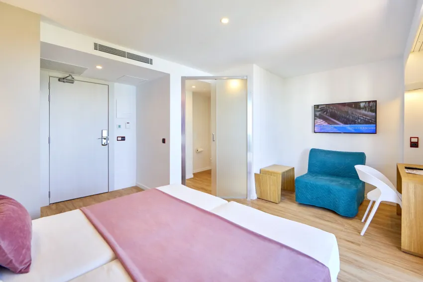 Hotel Mediterranean Bay - Adults Only 4*-5