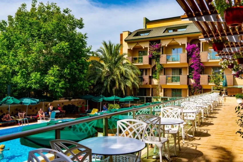 Ambassador Hotel 4*-6