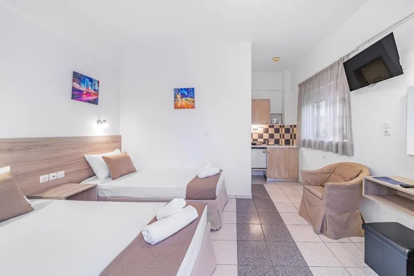 Happy Days Studios 3*-22