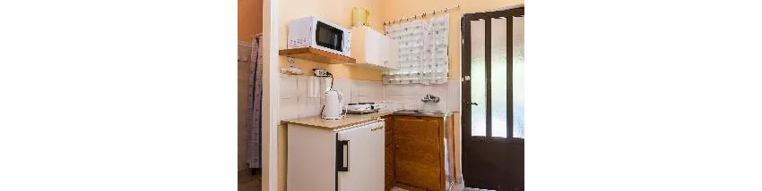 Roussas Studios and Apartments 2*-7