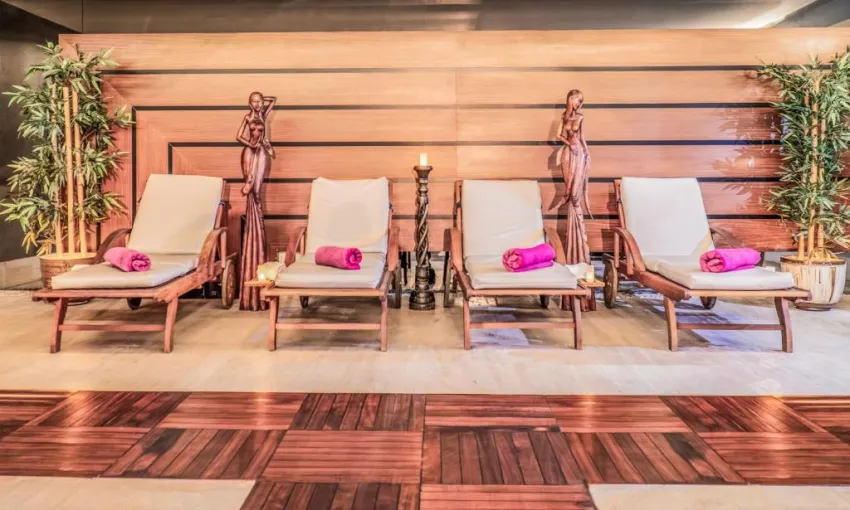 ROYAL WINGS HOTEL  5*-62