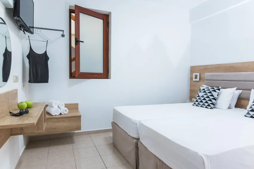 Vagelis Comfort Apartments & Studios 2*-7