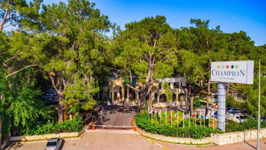 CHAMPION HOLIDAY VILLAGE  5*-15