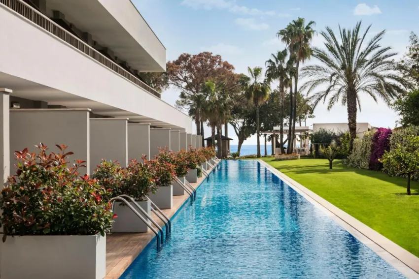 ACANTHUS & CENNET BARUT COLLECTION  5*-5