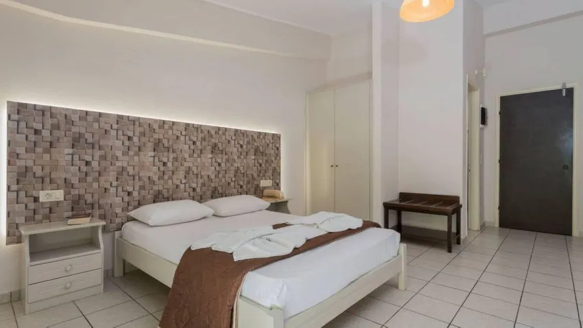 Cronulla Hotel 3*-8