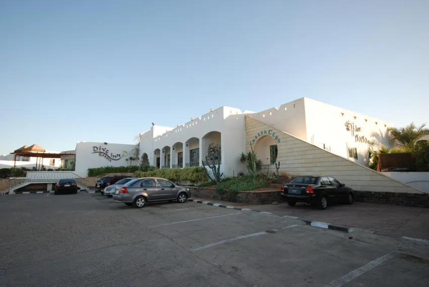 Dive Inn Resort 4*-1