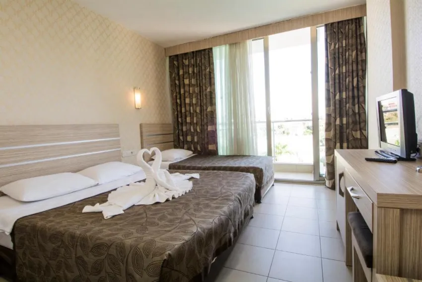 SIDE LOWE HOTEL  3*-4